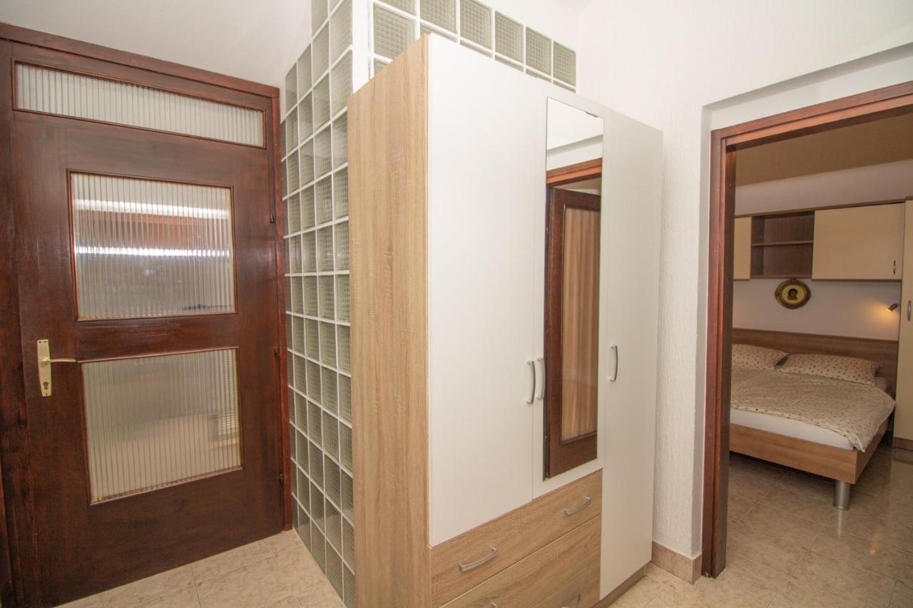 Renata Apartment With A View Baska  Exterior photo